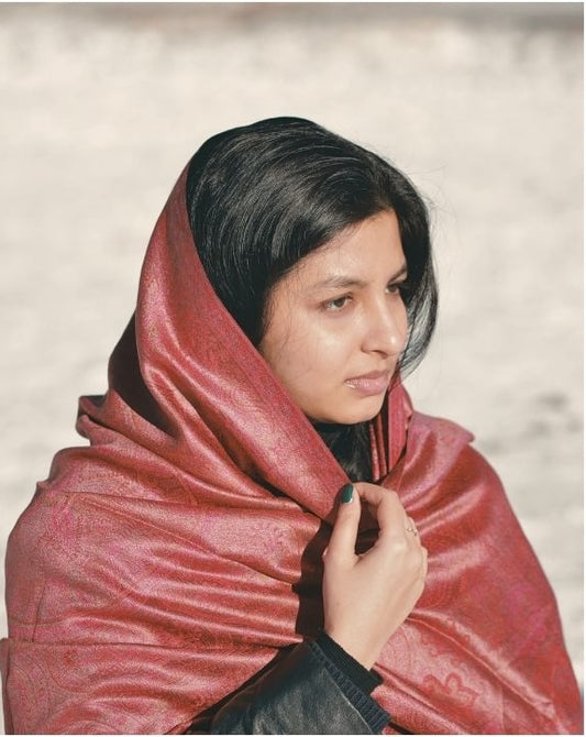 Jamawar-Seidenschal – Purpurrote Strahlkraft