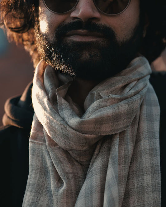 100% Wool Scarf – Subtle Checked Pattern (Beige)